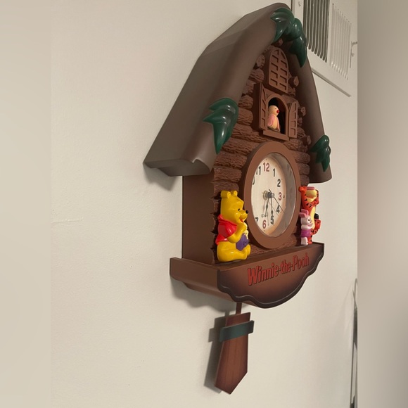 Vintage RARE Winnie the Pooh Cuckoo Wall Clock Pendulum. In excellent condition! - Picture 4 of 4